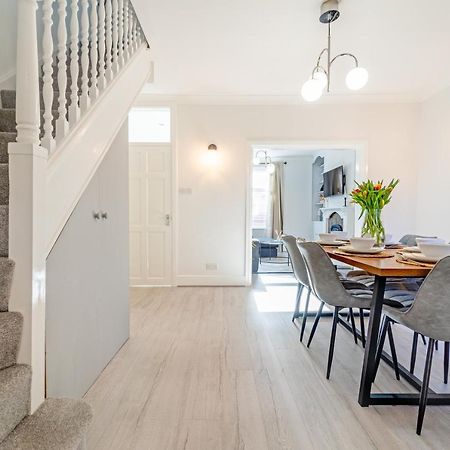 Southview Stays - Three Bedroom House Chester Esterno foto