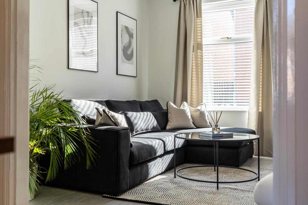 Southview Stays - Three Bedroom House Chester Esterno foto