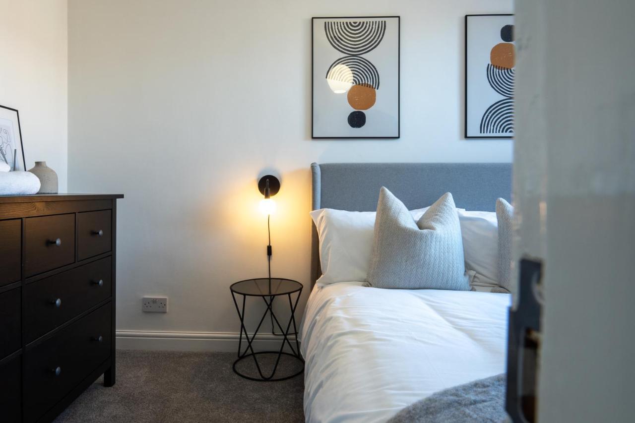 Southview Stays - Three Bedroom House Chester Esterno foto