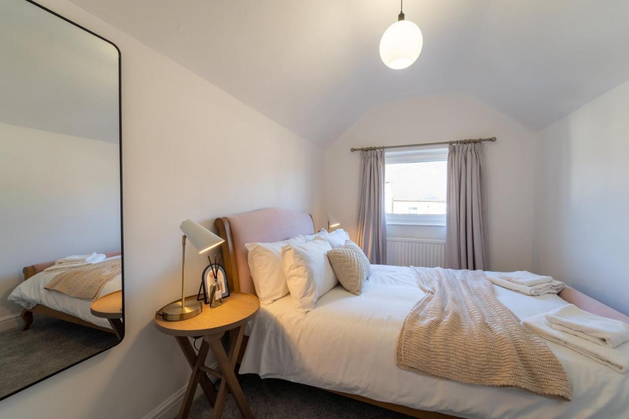 Southview Stays - Three Bedroom House Chester Esterno foto