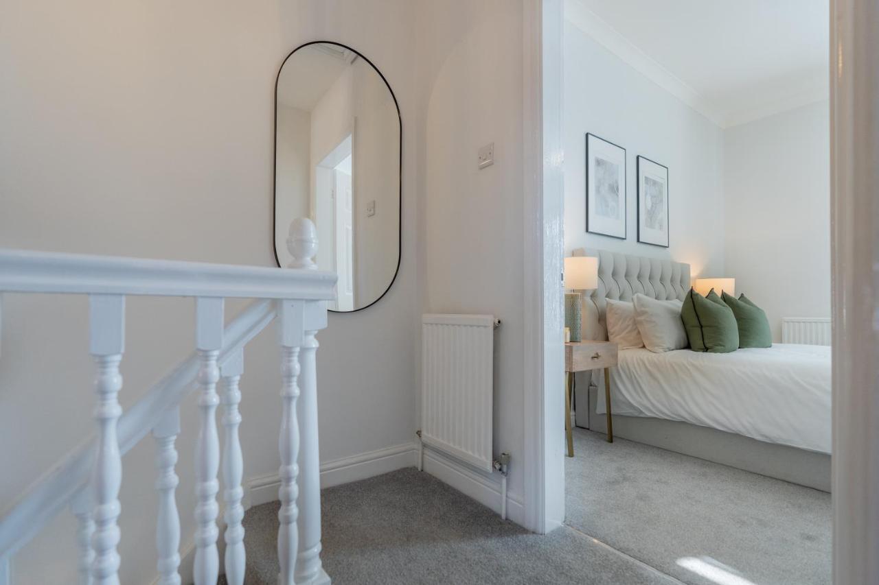 Southview Stays - Three Bedroom House Chester Esterno foto