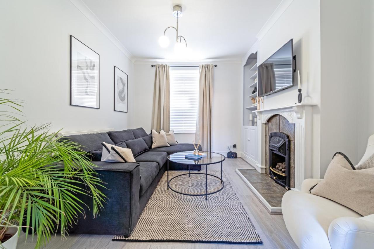 Southview Stays - Three Bedroom House Chester Esterno foto