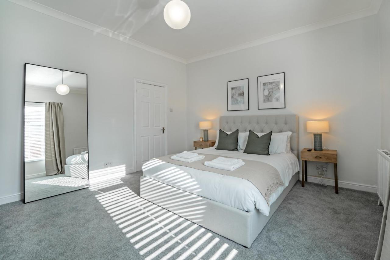 Southview Stays - Three Bedroom House Chester Esterno foto
