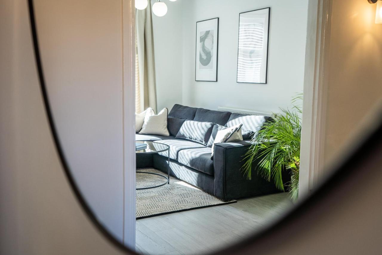 Southview Stays - Three Bedroom House Chester Esterno foto