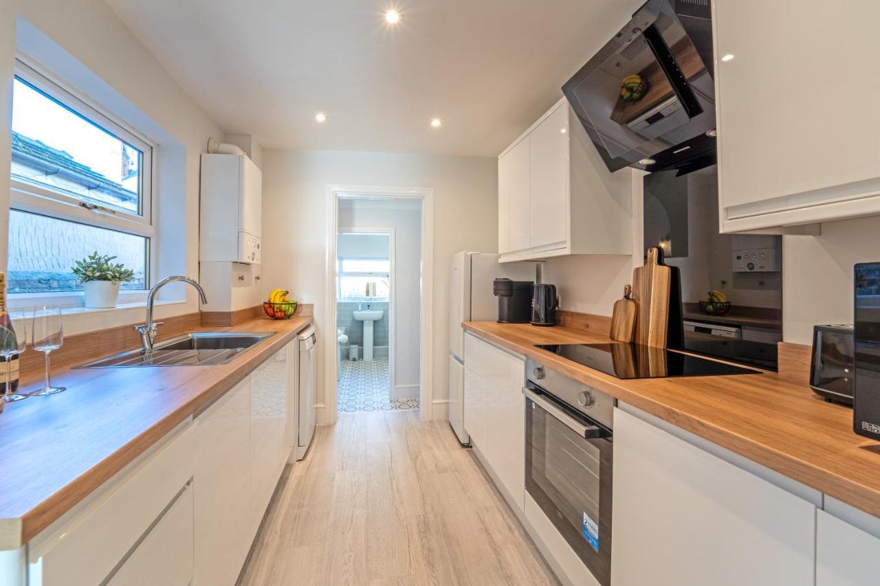 Southview Stays - Three Bedroom House Chester Esterno foto