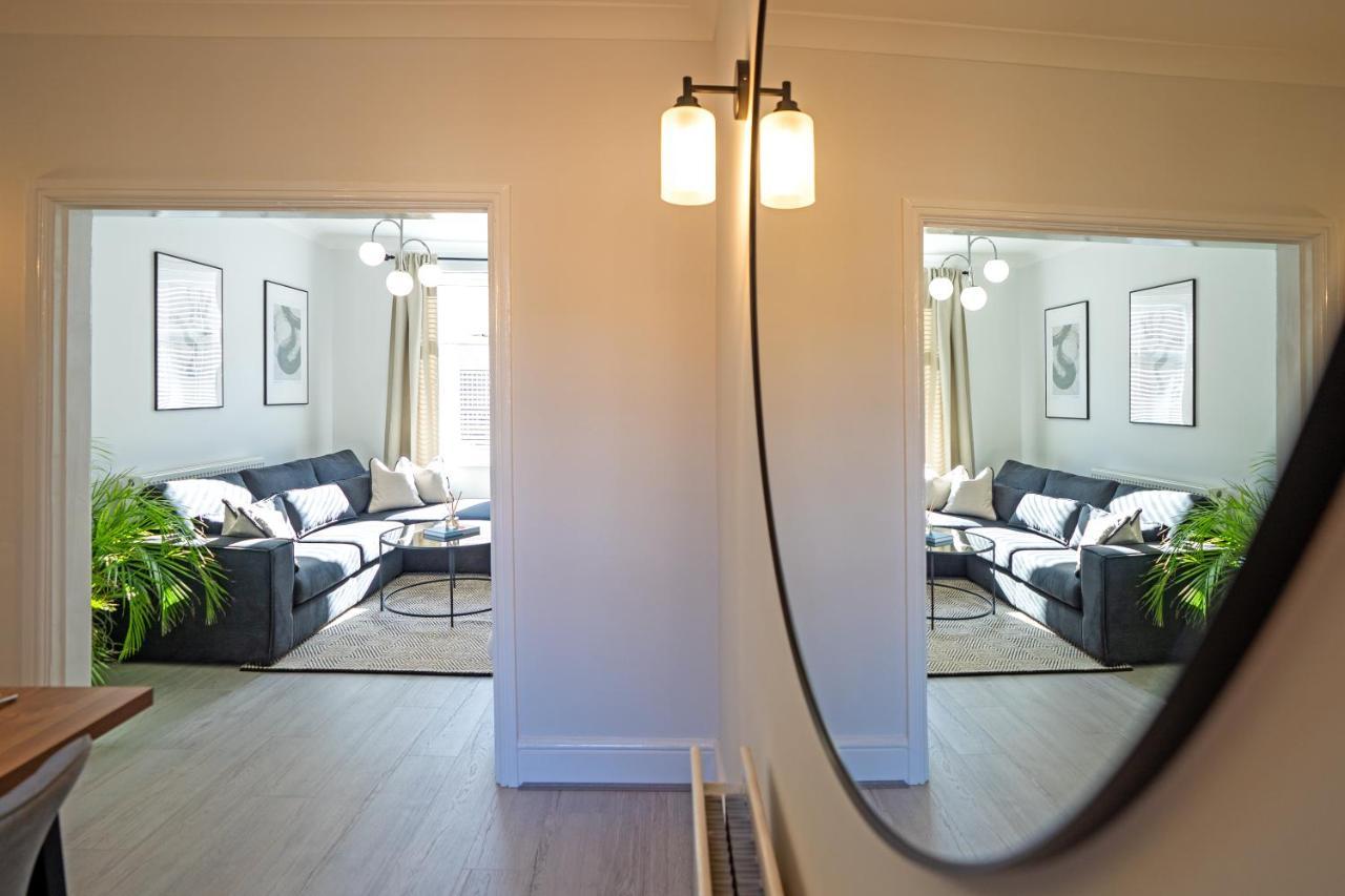 Southview Stays - Three Bedroom House Chester Esterno foto